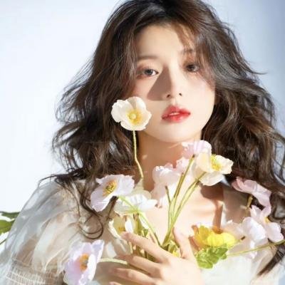 毕竟是巫女 封面